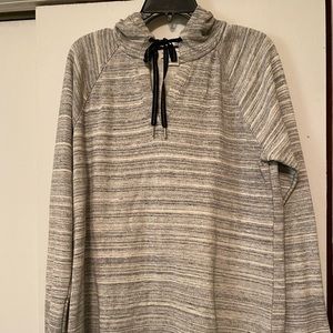 Liz Claiborne hooded top long sleeves and ties around the neck